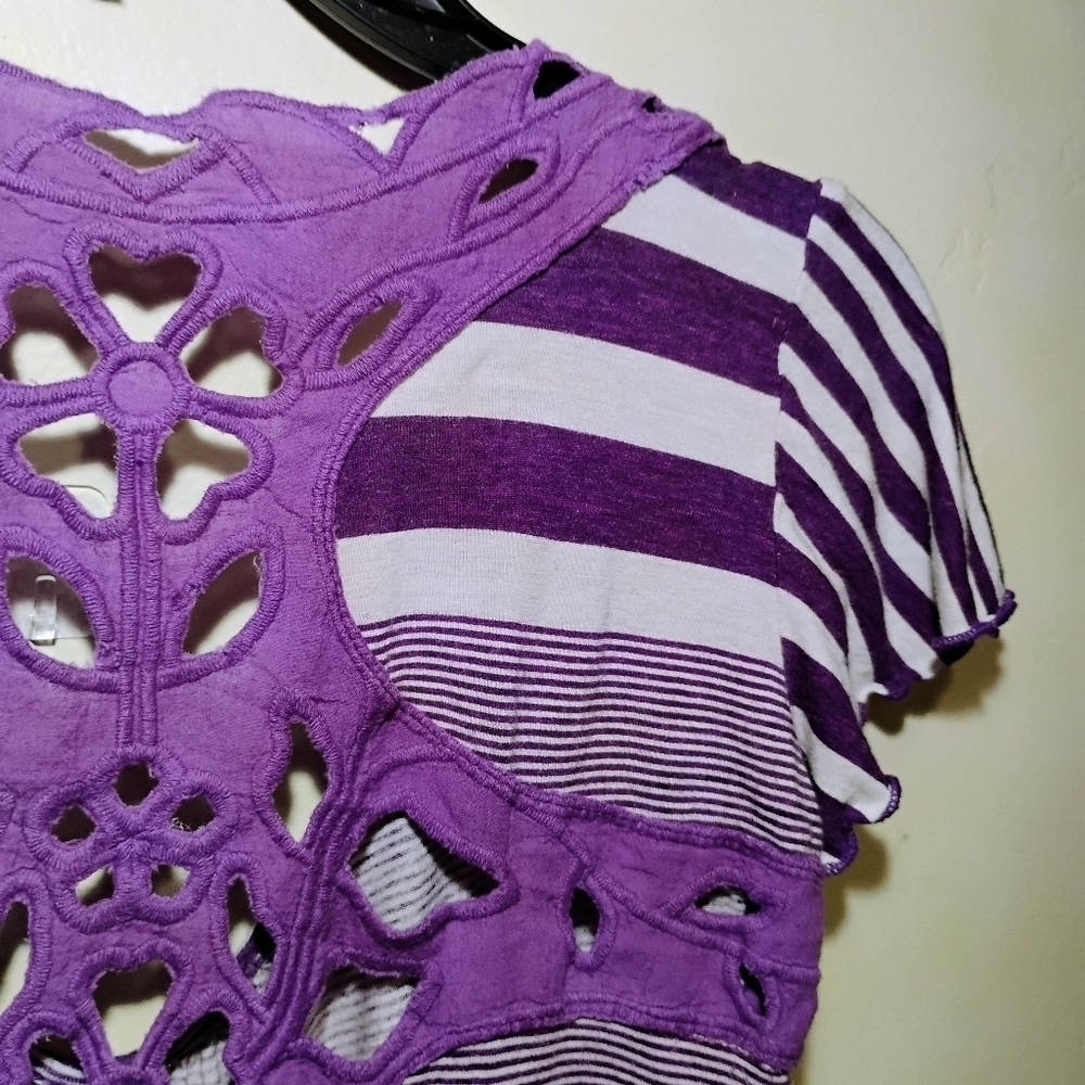 Full Tilt Rare Find Purple & White Embroidered Peekaboo Blouse Shirt. Medium C66 - Picture 10 of 12